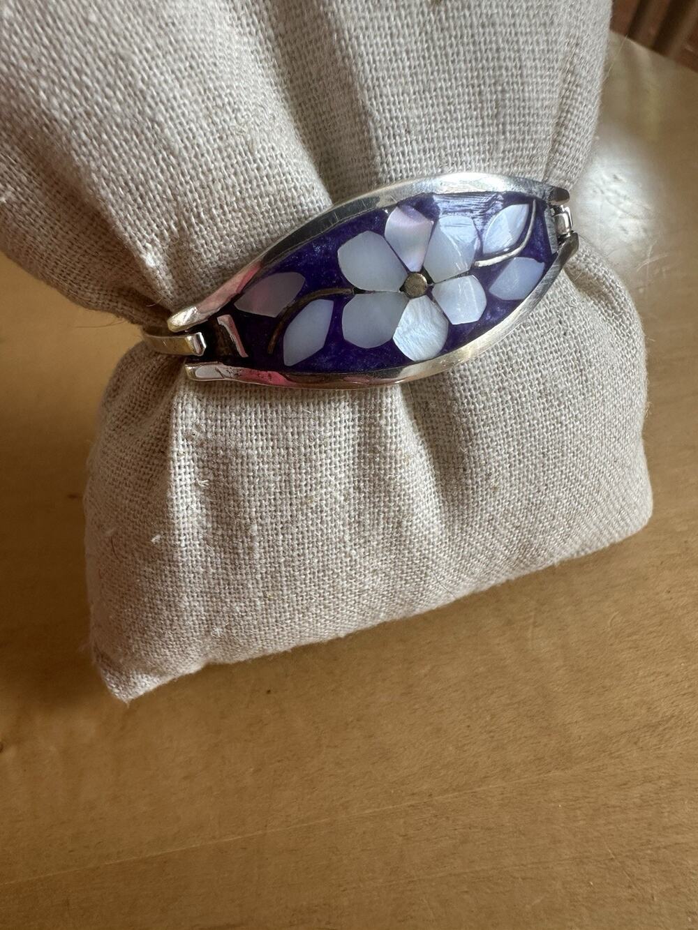 Alpaca Alpaca Mexico Mother Of Pearl Purple Abalone Flower Inlay Small Bracelet